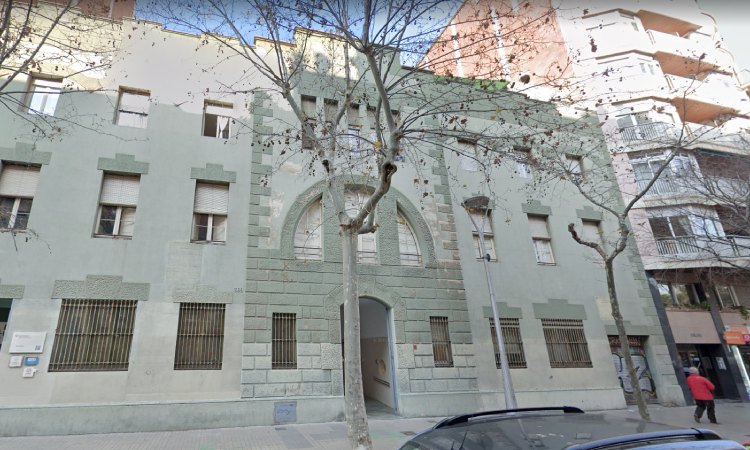 L'Ajuntament aprova la compra d'un edifici a Sagrada Família per fer-hi una escola bressol