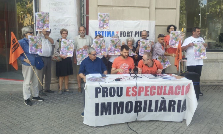 Fins a mil euros més al mes: tres famílies del Fort Pienc denuncien un increment abusiu del seu lloguer