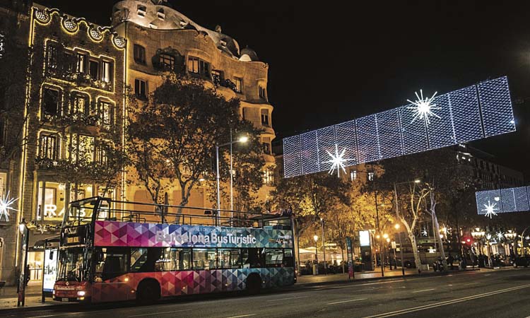 Barcelona Comerç vol més llums de Nadal als eixos perifèrics