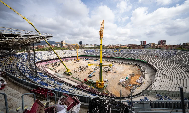 Les obres del Camp Nou s'allargaran fins a la mitjanit