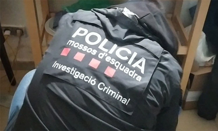 Mossos d'Esquadra i Guàrdia Urbana desmantellen un narcopís a l'Hospitalet