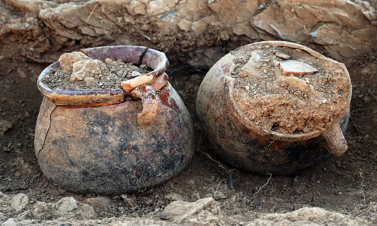 Descobertes 24 boques de mines prehistòriques a Gavà