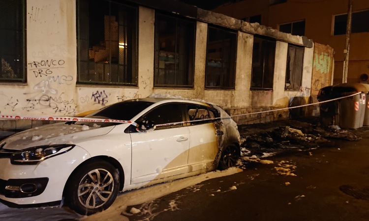 Cotxes cremats Badalona