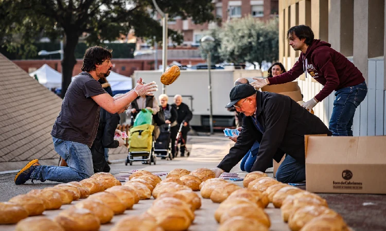 Una catifa de 500 pans estrena La Passió a Olesa