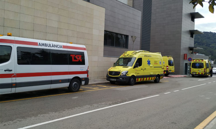 L’Hospital de Martorell no admet urgències perquè està “col·lapsat”