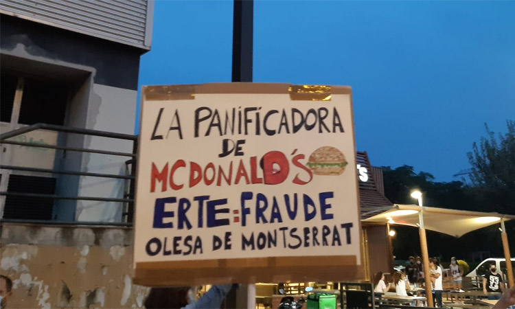 Protesta de la plantilla d’Aryzta Bakeries Iberia d’Olesa