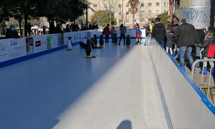 La primera pista de gel del districte, oberta tot Nadal
