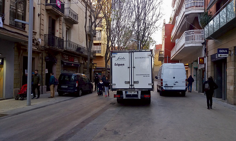 El carrer Gran de Sant Andreu blinda el seu model comercial