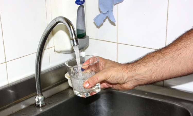 Els veïns de Ripollet pagaran més pel consum d'aigua