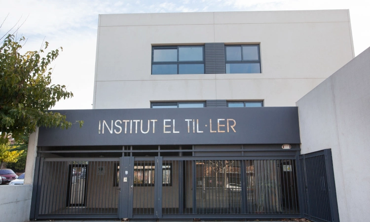 Clam contra la direcció de l'Institut el Til·ler de les Franqueses per pressions i agressions d'alumnes al professorat