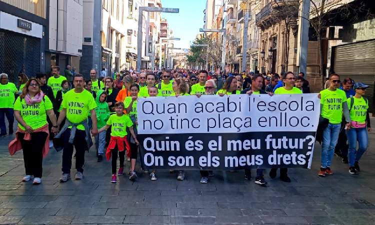 manifestació de les famílies a Granollers