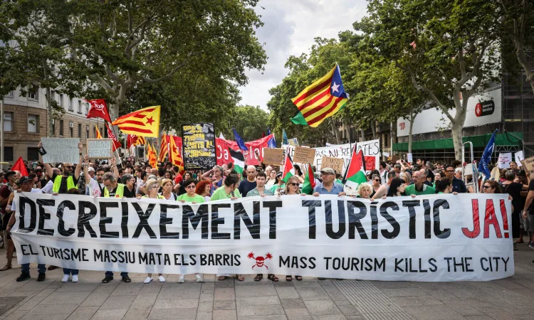 Manifestació contra turisme Barcelona