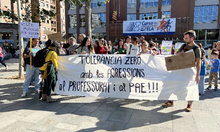 manifestació professors Sant Adrià