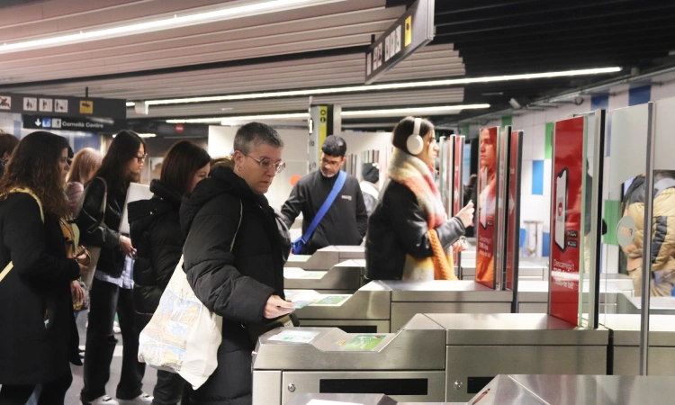 El metro i el bus de Barcelona segueixen registrant xifres rècord de viatgers