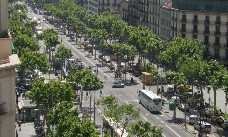 La Federació d’Associacions Veïnals de Barcelona veu “deplorable” l’exhibició de la Fórmula 1 al passeig de Gràcia