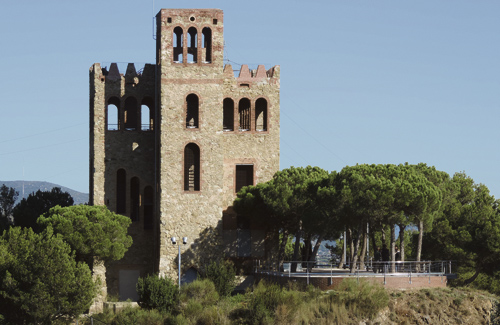 El Castell Torre Baró, una de les grans icones del districte. Foto: Arxiu