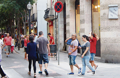 Gran de Sant Andreu és el principal carrer comercial del barri. Foto: Districte