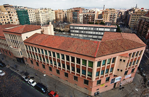 Una vista des de l'aire del centre escolar. Foto: Generalitat