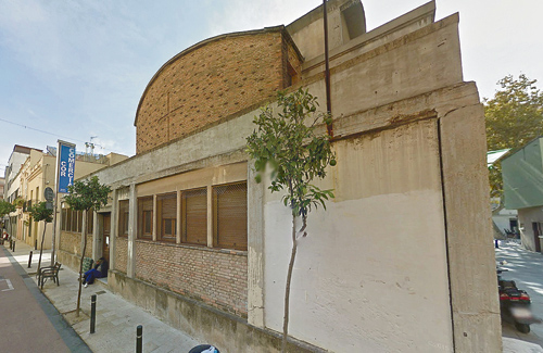 La façana de l’església de Sant Bernat Calbó vista des del carrer Marià Aguiló. Foto: Google Maps