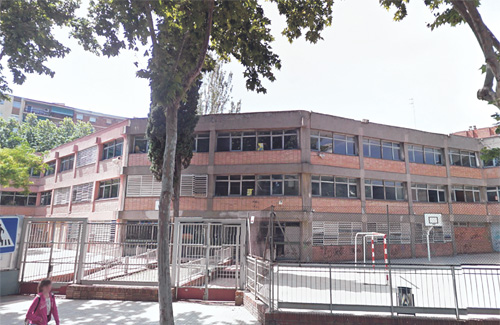 L’Escola Arc de Sant Martí és la més antiga del barri. Foto: Google Maps