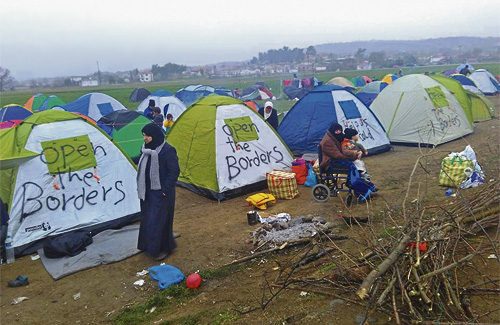 Milers de refugiats continuen al camp d'Idomeni. Foto: Mar Redondo