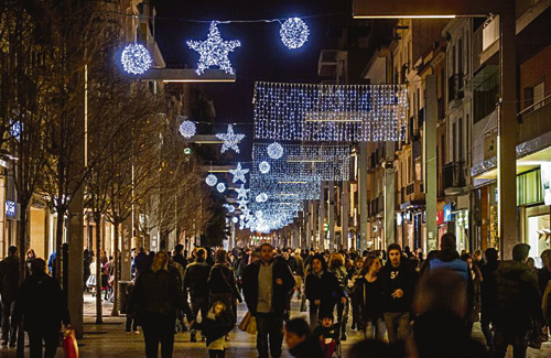 Els llums de Nadal intentaran ajudar el comerç. Foto: Ajuntament de Granollers