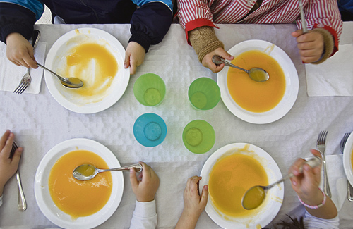 L’ajuntament garantirà el menjar dels infants amb necessitats. Foto: Arxiu