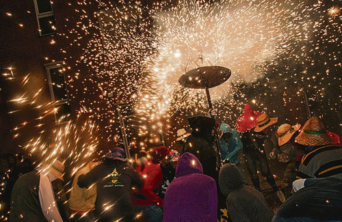 El Ball de Gitanes i el Correfoc són dos atractius de la Festa. Foto: Diables de Montmeló