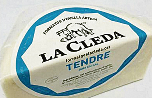 Els formatges triomfadors: el tendre (esquerra) i l’Àvid (dreta). Foto: La Cleda
