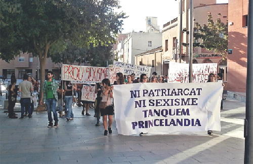 Manifestació davant Princelandia Granollers. Foto: Tanquem Princelandia