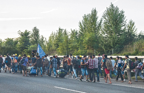 Milers de refugiats fugen cap a territori europeu. Foto: Joachim Seidler