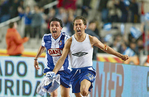 Raúl Tamudo celebrant un gol de l’Espanyol. Foto: RCDE