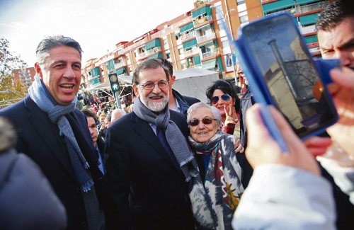El president espanyol i Albiol ahir a Badalona. Foto: Twitter (@marianorajoy)