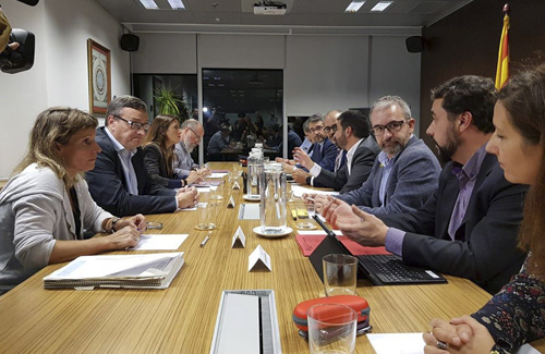 Parlon es va reunir amb els consellers d’Interior i Afers Socials. Foto: Ajuntament