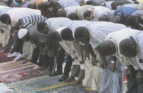 La comunitat musulmana vol un espai més gran per resar. Foto: Arxiu