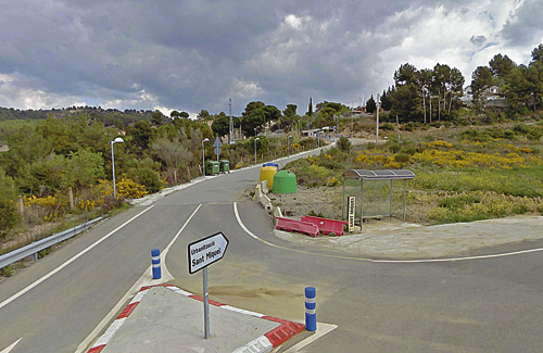 Entrada a la urbanització de Sant Miquel. Foto: Google Maps