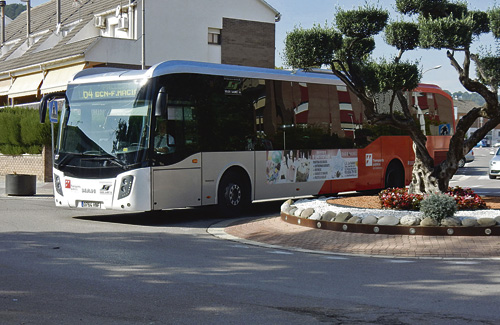 Un comboi del transport urbà a Sant Andreu. Foto: Línia Nord