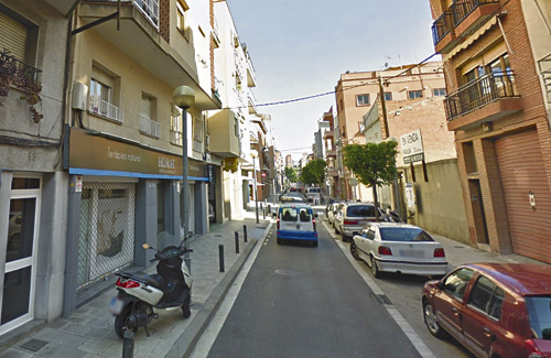 La detenció es va produir al carrer Dolors Almeda. Foto: Google Maps