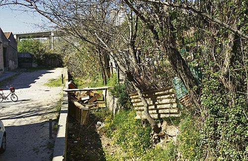 Situació actual del Canal de la Infanta al seu pas per Cornellà. Foto: L’Avenç
