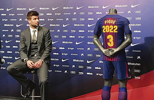 Piqué, durant la seva renovació, no se’n va desdir. Foto: FC Barcelona