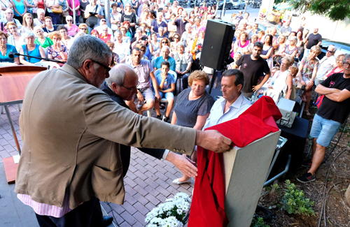 Un moment de l’acte d’inauguració del monòlit. Foto: Ajuntament