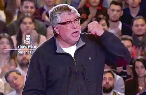 Balmón va ser l’únic membre del PSC que va prendre la paraula en l’acte i va compartir escenari amb els pesos pesants del socialisme espanyol. Foto: 100%PSOE