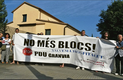 Un moment de la manifestació a l’exterior del Consorci de la Gran Via del dilluns dia 6. Foto: No Més Blocs