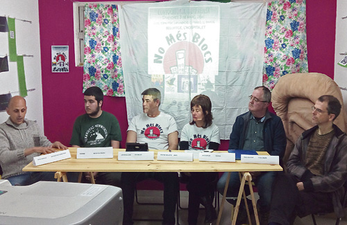 Roda de premsa de No Més Blocs després de l’aprovació del pla, on va assistir Marín. Fotos: No Més Blocs