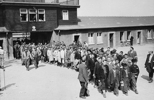 Fotografia de nens que van sobreviure al camp de Buchenwald. Foto: USHMM