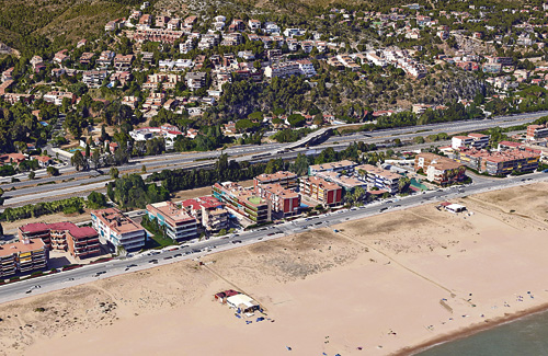 Les Botigues estan a 15 quilòmetres del centre de Sitges. Foto: Google Earth