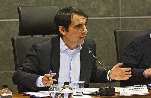 L’oposició demana explicacions a l’alcalde. Foto: PP Castelldefels