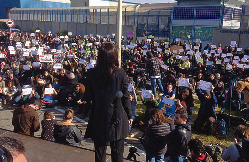 Imatge d’una protesta a favor del tancament del CIE. Foto: Arxiu