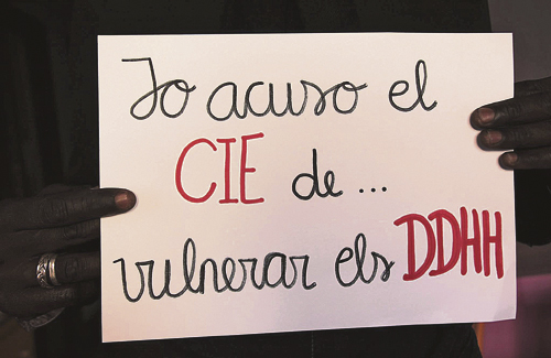 Una imatge de la campanya #joacuso que demana el tancament del CIE. Foto: Tanquem els CIE